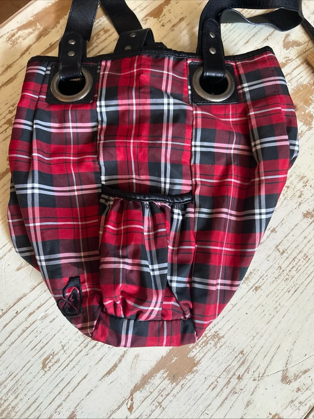 Roxy Y2K Red White Black Plaid Tote Bag Purse Button Close Lined Zip Pocket - Picture 8 of 8
